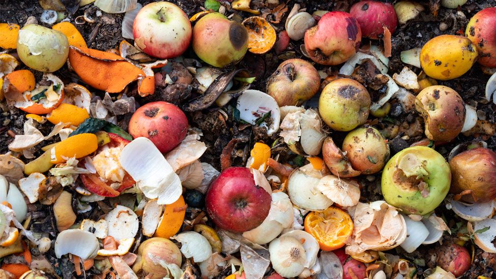 MAJOR FIRMS SIGN UP TO AUSTRALIAN FOOD PACT, WHICH AIMS TO HALVE WASTE BY 2030