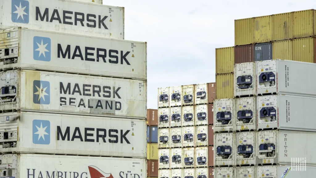 SHANGHAI PORT SUFFERS SEVERE CONGESTION AS FROZEN FOOD CONTAINERS STACK UP